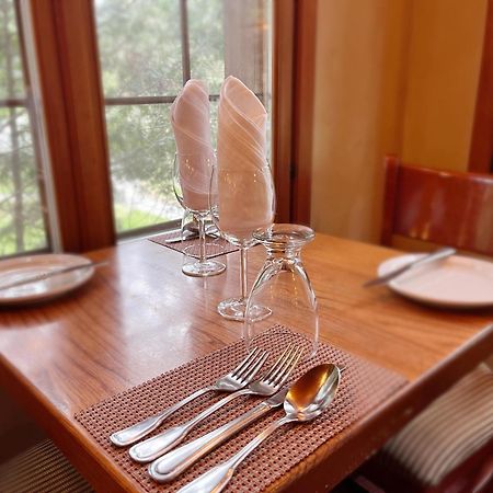 Auberge Alpine Inn Sainte-Adèle Kültér fotó
