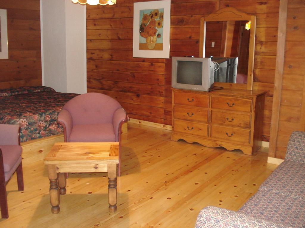 Auberge Alpine Inn Sainte-Adèle Szoba fotó