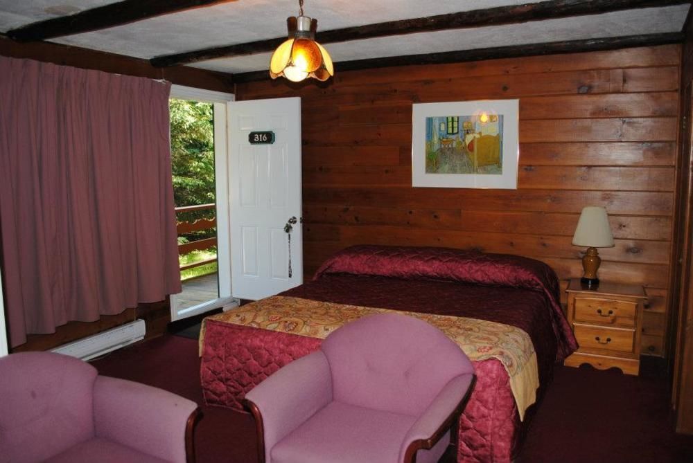 Auberge Alpine Inn Sainte-Adèle Kültér fotó