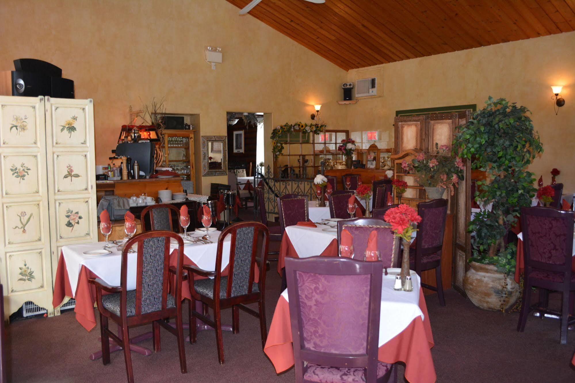 Auberge Alpine Inn Sainte-Adèle Kültér fotó