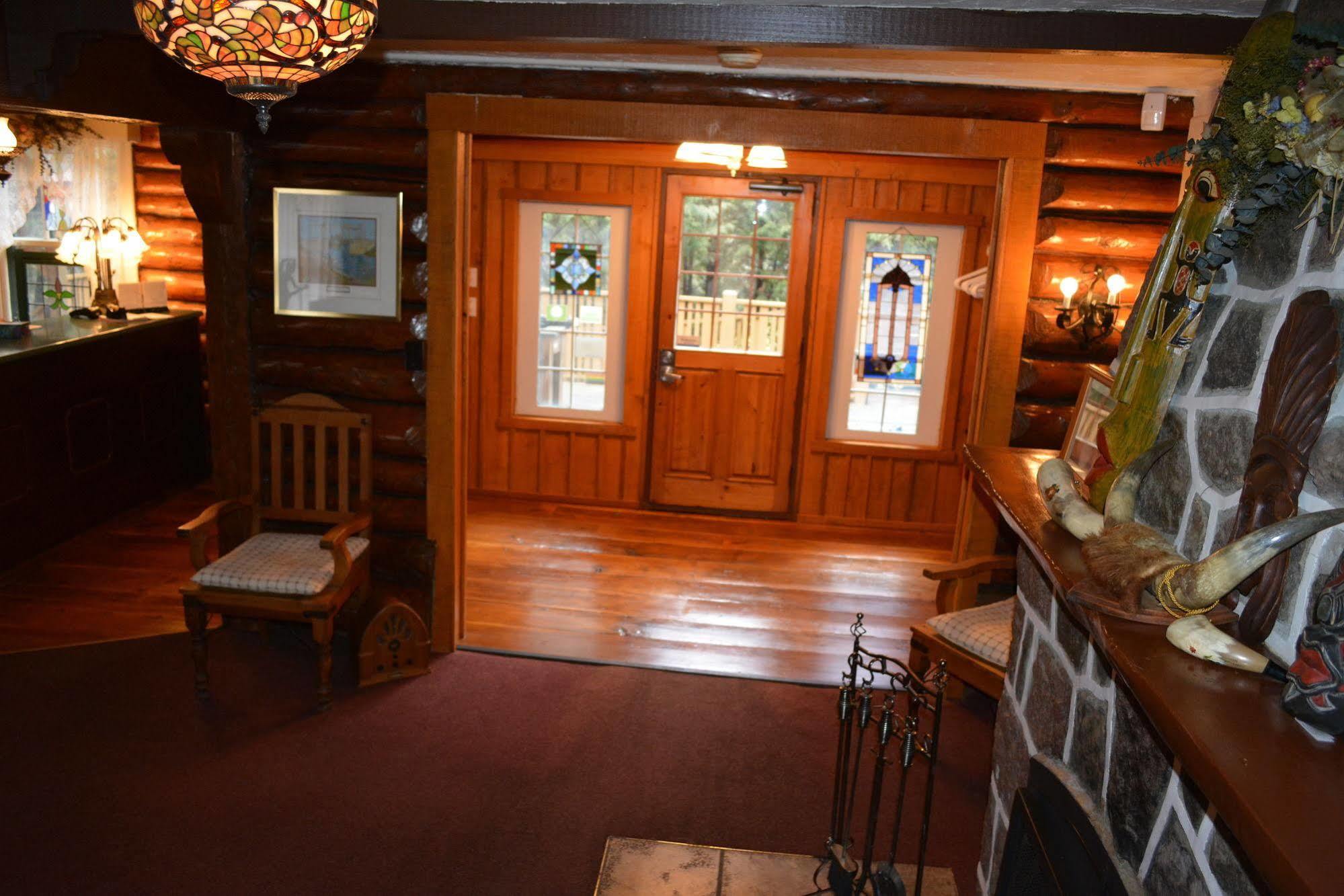 Auberge Alpine Inn Sainte-Adèle Kültér fotó