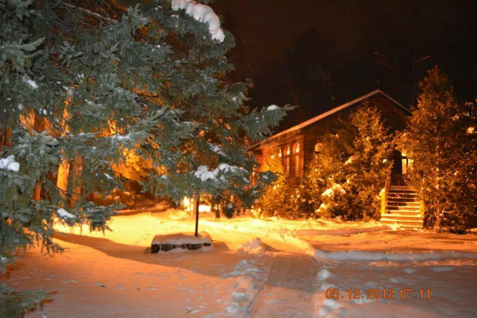 Auberge Alpine Inn Sainte-Adèle Kültér fotó